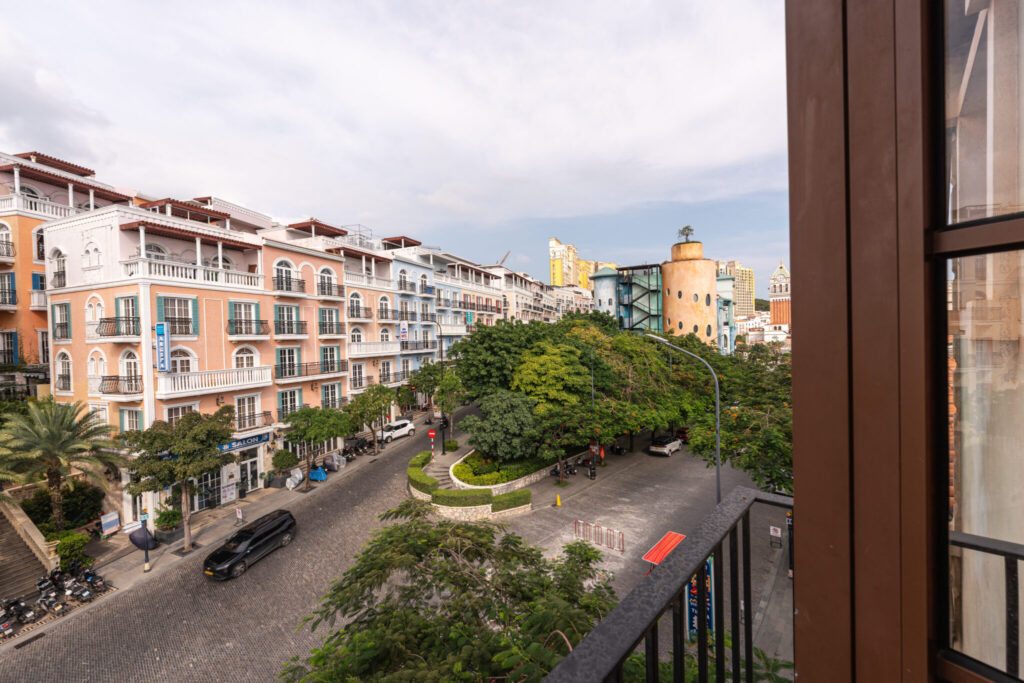 Khách Sạn Gần Kiss Bridge Phú Quốc
